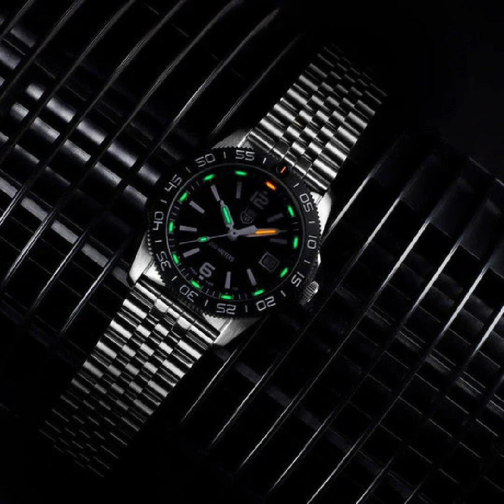 Luminox Sea XS.3122M Pacific Diver Ripple Watch 4 Luminox Sea XS.3122M Pacific Diver Ripple Watch - Image 4